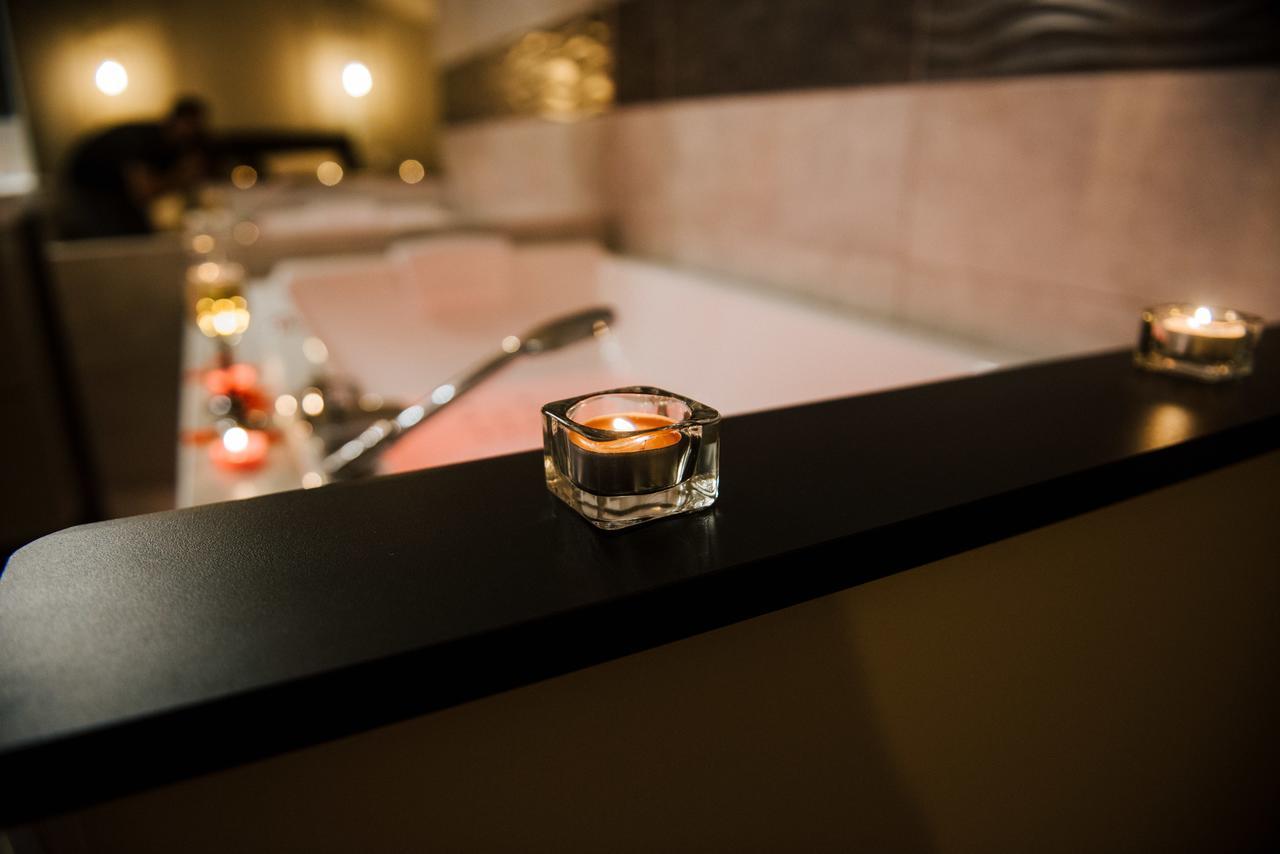 La Suite Romantique Avec Jacuzzi Au Coeur De Perpignan Eksteriør bilde
